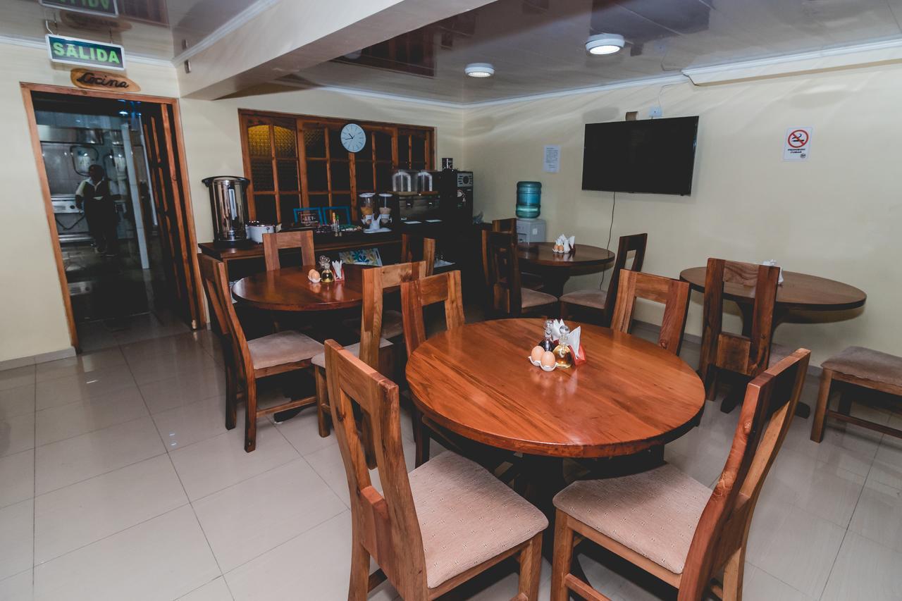 Hotel Rustico Calama Bagian luar foto