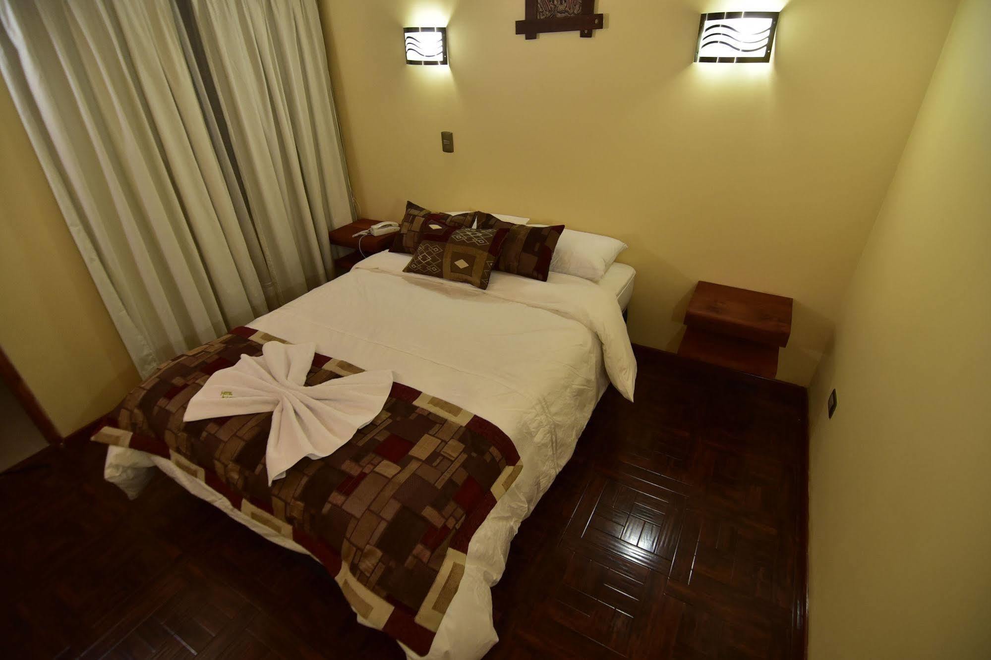 Hotel Rustico Calama Bagian luar foto